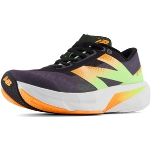 New Balance Women’s FuelCell Rebel V4(Black/Graphite/White)