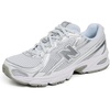White/Metallic Silver 877 C